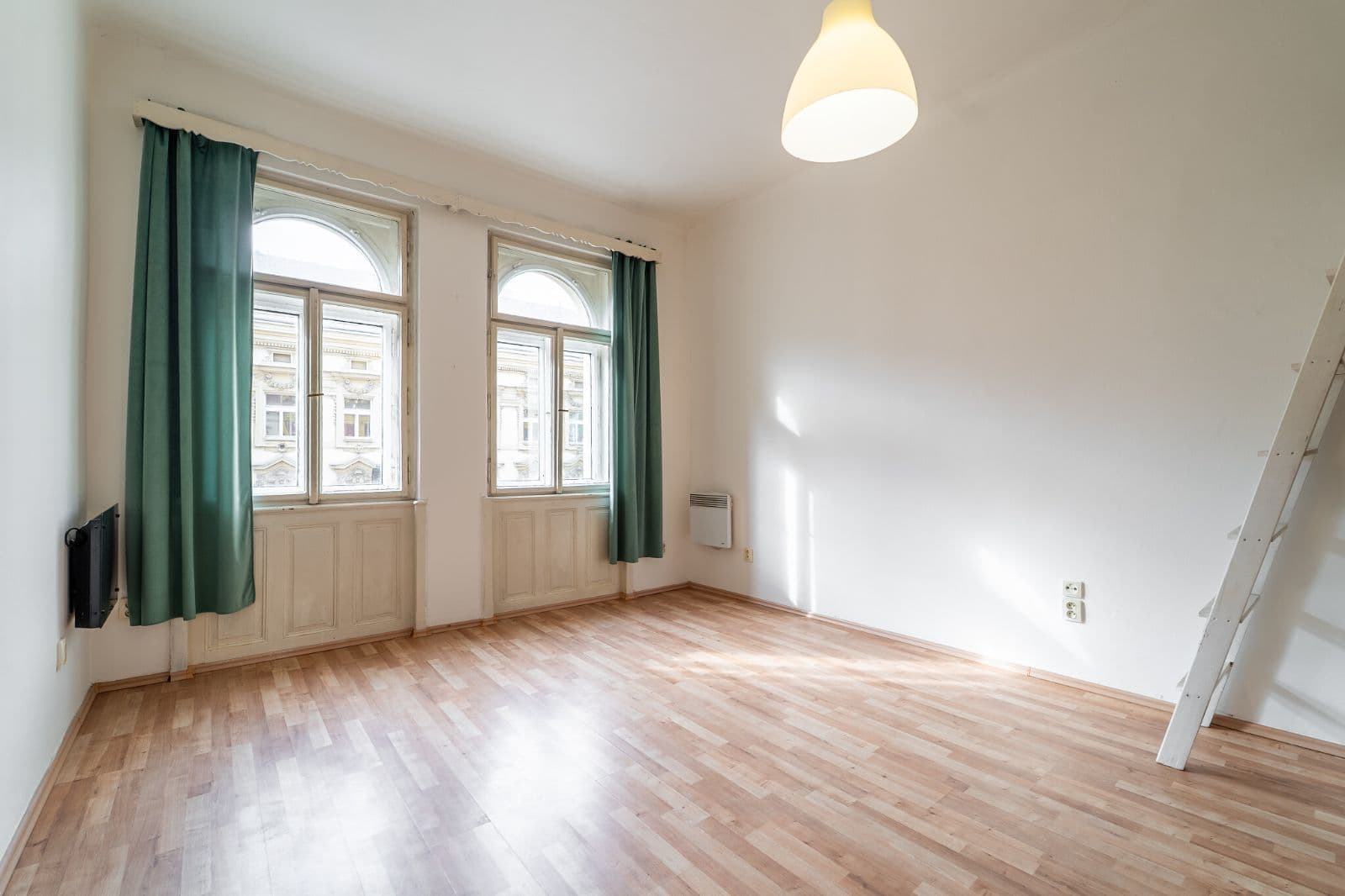 Prodej bytu 1+kk 29 m2, Veletržní, Praha - Holešovice
